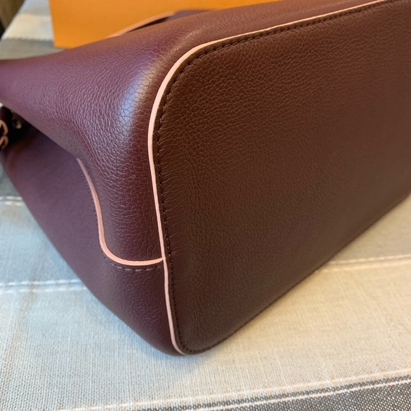 SOLD Authentic Louis Vuitton Lockme Bucket Bag - Picture 7 of 9